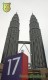 Bürogolf Online vor der Towerrückseite der Petronas Twin Towers in Kuala Lumpur